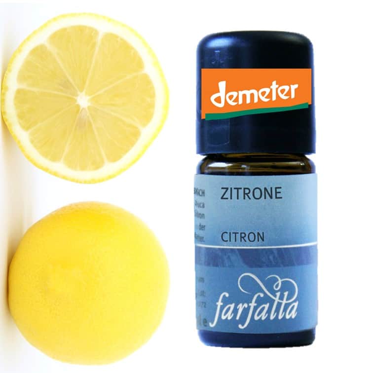 Zitrone Demeter von Farfalla. Viele Eigenschaften sind bekannt. Einige Tropfen Zitronenöl im Trinkwasser z.B. geben dem Wasser Frische und töten Keime.