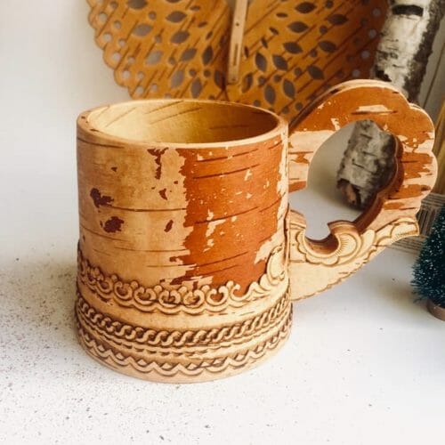 Birkenrinde - große Tasse! Drei-lagig ca.300ml Inhalt. Diese Tassen aus Birkenrinde sind wahre Kunstwerke. Jede ein Unikat.